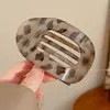 Elegante pinza de garra de abulón mate para mujer, pinza para el pelo de lujo de alta gama, pasador con estampado de leopardo para la parte trasera de la cabeza, elegante accesorio para el pelo de pico de pato
