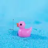 Figurita de patito amarillo, adorno para terrario de musgo, diorama en miniatura, accesorio decorativo creativo, artesanía de resina