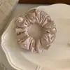 Goma para el pelo tipo moño francés versátil, estilo ballet, pequeña y plisada, con adornos de cuentas, scrunchie delicado