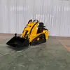 Direto da fábrica, o miniescavadeira compacta com esteiras pode ser equipado com vários acessórios para paisagismo em terrenos montanhosos e lamacentos.