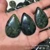 Venta al por mayor de fábrica Colgante hebilla de paz Piedra del Rey de la Medicina de Jade de Xizang colgante de jade nada colgante de jade gota de agua colgante de jade suministro en vivo