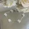 "Seis Grandes Sucessos" Mini Pulseira de Trevo de Seis Folhas Totalmente Cravejada em Diamante para Mulheres, Banhada a Ouro Rosa 18K, Joia Empilhável de Luxo Leve