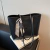 Bolsa Feminina Retrô de Grande Capacidade Transfronteiriça 2026 Verão Nova Tendência Versátil Bolsa Tote Moda Bolsa de Ombro para o Dia a Dia