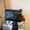 Bolsa de Mão Nova Estilosa Textura Retrô de Nicho Estilo Coreano Primavera de 2026 Bolsa de Ombro Casual Fashion Grande Capacidade