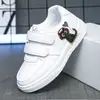 Zapatos Blancos Casuales para Niños y Niñas 2026 Estampado de Gato Negro Velcro Suela Suave Antideslizante Transpirable Primavera y Otoño Nuevo Versátil Tiempo
