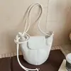 Bolso tipo cubo de diseño nicho transfronterizo, elegante, 2026, bolso de hombro único retro simple, bolso cruzado de alta gama moderno para el día a día