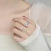 Anillo Abierto Ancho de Textura Plisada Asimétrica de Plata 925 Anillo de Nicho de Alta Gama Joyería Regalo de Cumpleaños para Mujer
