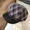 Chapéu de outono e inverno, xadrez de lã, estilo britânico retrô, chapéu octogonal feminino, boina estilosa e versátil que faz o rosto parecer menor