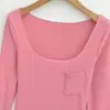 Atacado de roupas femininas transfronteiriças 2026 outono novo sexy garota popular bolso patch grande gola U longa manga longa camisa base overlock