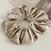Goma de Pelo Grande de Terciopelo con Perlas Coreana Otoño Invierno para Mujer Retro Atadura para el Cabello en la Parte Posterior de la Cabeza Atadura para Cola de Caballo Accesorios para el Cabello Flor para el Cabello