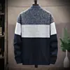 Nuevo Suéter Holgado de Punto con Cremallera y Cuello Redondo para Hombre Otoño e Invierno 2026 Cardigan Casual Grueso de Punto con Forro de Felpa