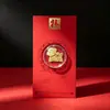 Año Nuevo del Cordero Pegatina Dorada para Teléfono Sobre Rojo Oro Puro 999 Regalo Compañero de Alta Gama Regalo de Reunión Anual de la Empresa Venta al por Mayor