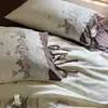 Juego de ropa de cama estilo pastoral con bordado floral, ultra suave y cálido para camas individuales o dobles, hecho de algodón puro con acabado cepillado, disponible en juegos de tres o cuatro piezas, con cálidos diseños en color rosa té.