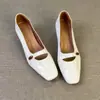 Mocassins de Salto Escondido Estilo Francês com Bico Quadrado para Mulheres 2026 Outono Novo Temperamento Retrô com Saias Sapatos Mary Jane de Corte Baixo