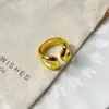 Anillo Abierto Dorado Brillante Exagerado Estilo Europeo y Americano para Mujer, Temperamento de Nicho, Anillo de Moda Único con un Toque Fresco y de Alta Gama
