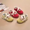 Tênis esportivo infantil, nova coleção outono 2026, sapatos casuais para crianças, respirável e antiderrapante, estilo de treino alemão, estilo Forrest Gump