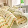Juego de ropa de cama de algodón estilo Ins de cuatro piezas juego de tres piezas de algodón fresco para dormitorio de estudiante sábana funda de edredón