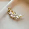 Broche Borboleta de Vidro de Luxo de Alto Padrão Transfronteiriço, Cristal Retro Incrustado com Diamantes, Elegante e Estiloso Broche para Blazer de Terno para Mulheres