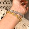 Pulsera de corindón rojo tesoro de color antiguo medio hecha a mano con diamantes de alto carbono y huevo de paloma cepillado, estilo dinero antiguo francés para mujer