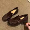 Zapatos de Mujer Yuan Chen Estilo Otoño Old Money Sensación Vintage Estilo Británico Aumentadores de Altura Clásicos Mocasines con Textura Tejida a Mano para Mujer