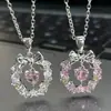 Colar com laço de guirlanda de coração corrente para clavícula feminina luxo leve nicho design de ponta sentido de design Natal ins amigas estudantes