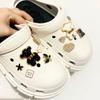Cross-border novo buraco sapatos decoração DIY preto e branco gravata borboleta Xadrez urso terno sapatos flor sapato fivela destacável acessórios