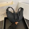 Bolsa Meia-lua Francesa Design Nicho Tendência High-end Comutador Padrão Lichia Bolsa Meia-lua Transversal Estilo Ocidental Sela Meia-redonda