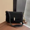 Bolso de Hombro Texturizado de Gama Alta para Mujer, Bolso Nuevo Retro de Moda Otoño e Invierno 2025, Bolso Baguette Versátil con Textura de Nicho