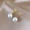 Pendientes de Botón de Zircón Perla con Pluma Perlada - Lujo Ligero, Gama Alta, Versátiles, Pendientes de Diseño Único para Mujer
