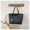 Bolsa Tote Moderna para Viajar para Mujer 2025 Nueva Moda Bolso de Hombro con Letras Gran Capacidad Bolso de Mano