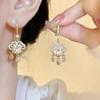 2025 Nuevo Producto Chaoxiangyun Pendientes Candado de la Paz para Mujer Diamante Completo Súper Flash Zirconia Ganchos para Oreja Estilo Chino Más Fáciles de Combinar Pendientes al Por Mayor