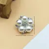 Accesorios de aleación una variedad de patrón placa de flor hebilla de perforación rhinestone perla diy accesorios para ropa accesorios de joyería hechos a mano fabricantes