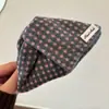 Presilha de Garra Triangular com Concha de Cetim Estilo Francês, Acessório de Cabelo Versátil de Alta Qualidade e Tendência para a Parte de Trás da Cabeça