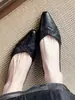 Zapatos de mujer Chanel de piel de oveja súper suaves, mocasines de suela blanda, zapatos planos de cuero slip-on poco profundos de punta cuadrada versátiles