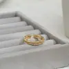 Anillo abierto personalizable con baño de oro real e incrustaciones de circonita para mujer, anillo de hueso de serpiente de diseño de nicho, anillo para dedo índice estilo commuter