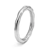 Anillo de Moda Trendy de Acero de Titanio con Diseño Irregular Retorcido de Nicho Nuevo Europeo y Americano, Anillo de Joyería de Alta Gama