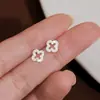 Pendientes de botón de plata S925 con aguja de plata, huecos, con diamantes completos, diseño de gatito pequeño, nuevos 2026, exquisitos, de lujo ligero, lindos, diseño de nicho, pendientes personalizados