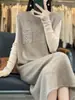 Vestido de otoño e invierno nuevo, de cuello redondo, de ganchillo, con bolsillos, sin mangas, apilado, suelto, informal, de viajero diario, de lana completa, chaleco de punto para mujer