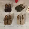 Sapatos Casuais Femininos Retro de Couro de Porco Camurça Aumento de Altura Cadarço Cruzado Nova Coleção Outono 2026