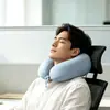 Almofada U de espuma viscoelástica de recuperação lenta, almofada confortável de suporte para o pescoço, travesseiro de cabeça e pescoço para cochilo no escritório, almofada U portátil para viagem