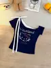 Nueva camiseta de verano dulce con estampado de gatito y lazo, manga corta, con almohadilla incorporada en el pecho, cómoda, ajustada, top versátil para mujer