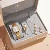 Reloj Pequeño Cuadrado Dorado para Mujer JUSMI con Collar de Mariposa Completo de Diamantes, Aretes, Anillo y Pulsera para Novia o Mejor Amiga