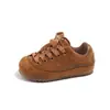 Tênis infantis estilo coreano, nova coleção primavera/outono 2026, sapatos casuais para meninas, tênis de skate para meninos, sapatos de bebê com sola macia, sapatos estilo Forrest Gump