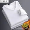 Camiseta de manga larga con forro polar para hombre, camiseta básica de algodón con cuello en V para hombre, ropa interior térmica de negocios, top liso de color sólido para otoño e invierno sin cuello alto