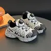 Zapatos Deportivos para Niñas 2026 Primavera y Otoño Nuevo Estilo Zapatos Deportivos Transpirables de Malla para Niños Zapatos de Senderismo Antideslizantes Zapatos de Papá para Niños