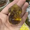 Colar Pingente de Coração Esculpido em Âmbar Dourado, Buda Mil-Braços em Cristal para Transmissão ao Vivo, Gota d'Água