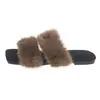 Novas pantufas peludas de outono e inverno para mulheres, estilo fada 2026, sapatos casuais slip-on baixos peludos, calçados femininos versáteis