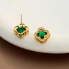 Pendientes de Flor de Cuatro Hojas Microincrustados con Aguja de Plata S925 para Mujer, Pendientes de Circonita Verde, Pequeños Clips para Orejas Ligeros de Lujo Estilo Chanel sin Perforación