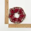 Nuevas Scrunchies Rojas a Cuadros Elegantes de Alta Elasticidad para Moños Accesorios para el Cabello de Año Nuevo Adorno de Cabeza a Cuadros