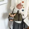 Bolso de mano de ante de nicho coreano para mujer, nuevo bolso de hombro para el día a día 2026, bolso versátil y elegante para el antebrazo